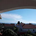 Maksan Im 2- Stock Mit Einer Terrasse By Interhome Pakoštane