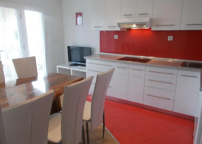Maksan Im 2- Stock Mit Einer Terrasse By Interhome *