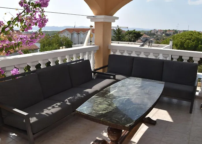 Apartman Maksan Im 2- Stock Mit Einer Terrasse By Interhome