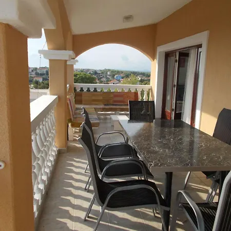Maksan Im 2- Stock Mit Einer Terrasse By Interhome Pakostane