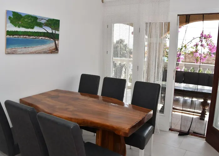 Maksan Im 2- Stock Mit Einer Terrasse By Interhome Apartmán